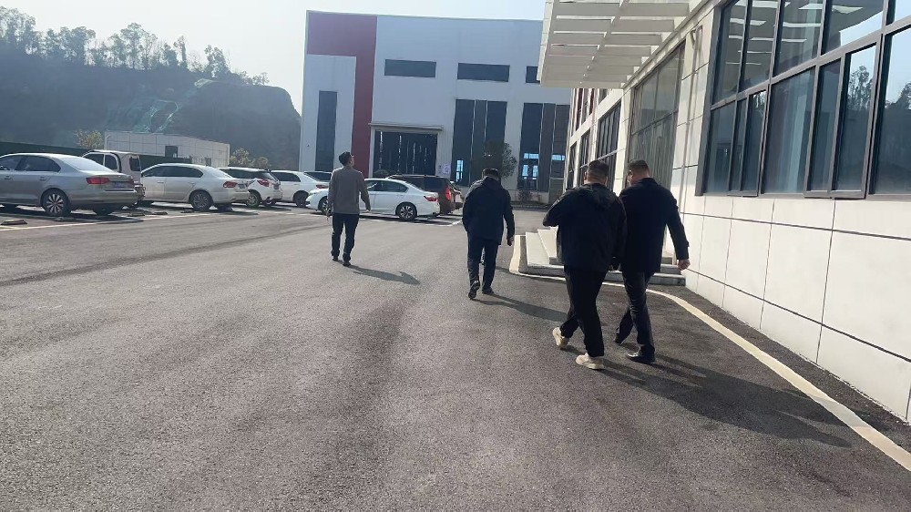 内蒙古某客户代表团一行莅临江西森拓智能装备有限公司参观考察！！！